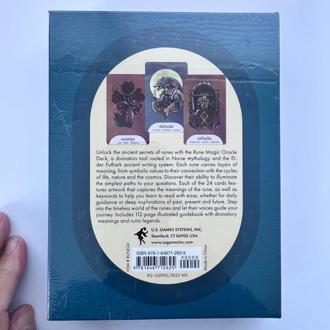 RUNE MAGIC ORACLE CARDS BY  GIULIA MANZI,LORENA ASSISI